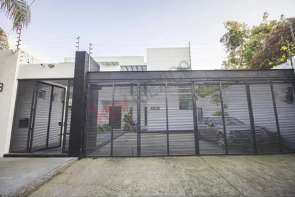Foto 2 de Casa de lujo en Venta con Alberca y estilo contemporáneo en Las Fuentes, Zapopan, Jalisco