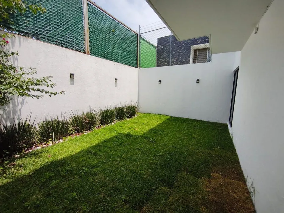 Foto 5 de Casa en Renta en Jardines del Sol, coto privado con jardín