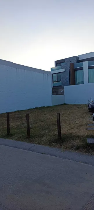 Foto 4 de Terreno en venta coto enfrente  del Parque Metropolitano.