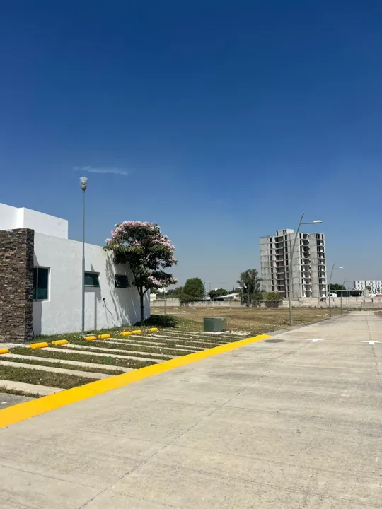 Foto 2 de Terrenos en Parque Metropolitano