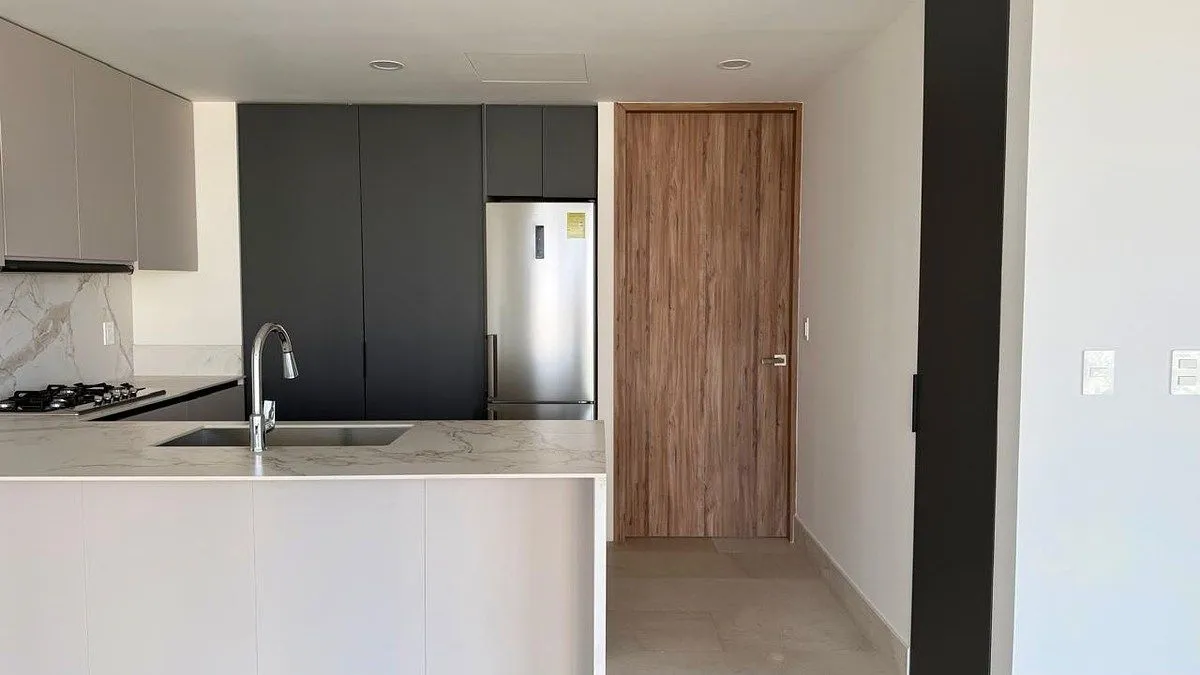 Foto 4 de Torre del Prado 2 Rec 2 baños 2 autos Piso 12, departamento de lujo en venta!