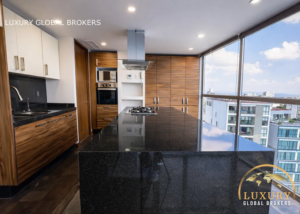 Foto 6 de Lujoso Departamento de 2 Niveles en Colonia Americana, Guadalajara. En Venta