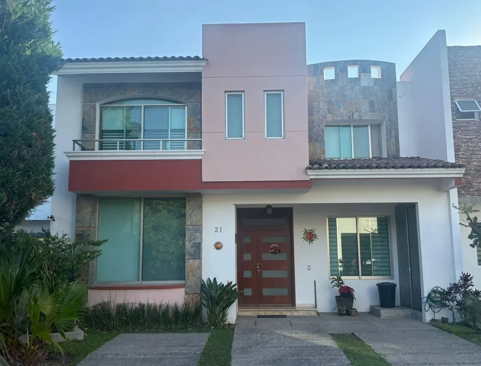 Casa en Venta o Renta con Acabados de Lujo Coto Haciendas Jacarandas