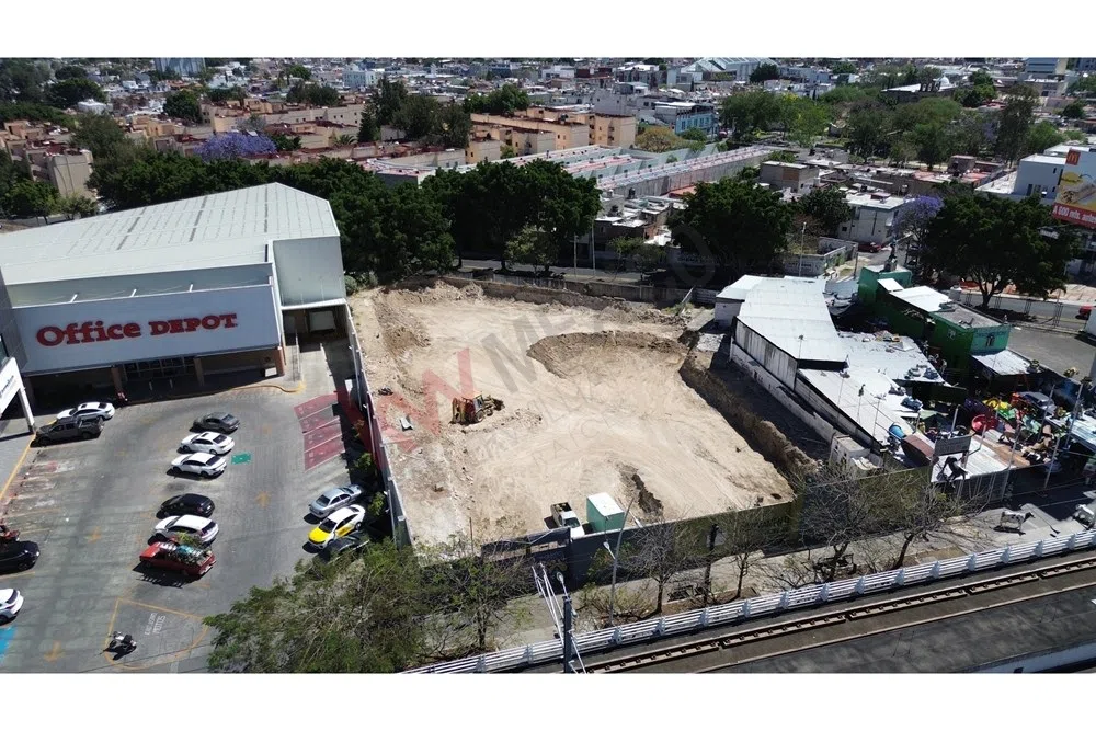 Foto 8 de Propiedad en VENTA - Calle Gregorio Dávila 1274, Mezquitan Country, 44260 Guadalajara, Jal, México