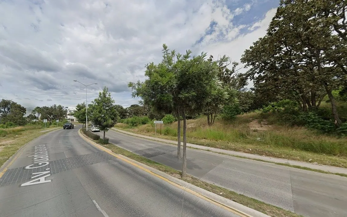 Foto 5 de TERRENO DE OPORTUNIDAD EN VENTA SOBRE AV. GUADALAJARA, ZAPOPAN