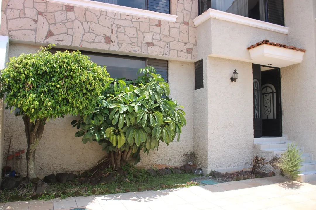Foto 3 de Casa en venta en Callejón de los Claveles, Bugambilias, Zapopan