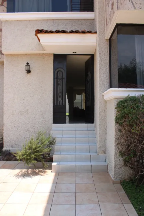 Foto 4 de Casa en venta en Callejón de los Claveles, Bugambilias, Zapopan