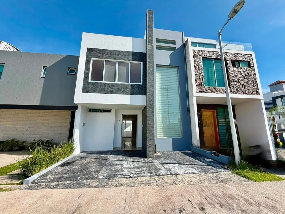 Casa en Renta Valle Imperial, Coto Alamo, Seccion Bosques, Zapopan