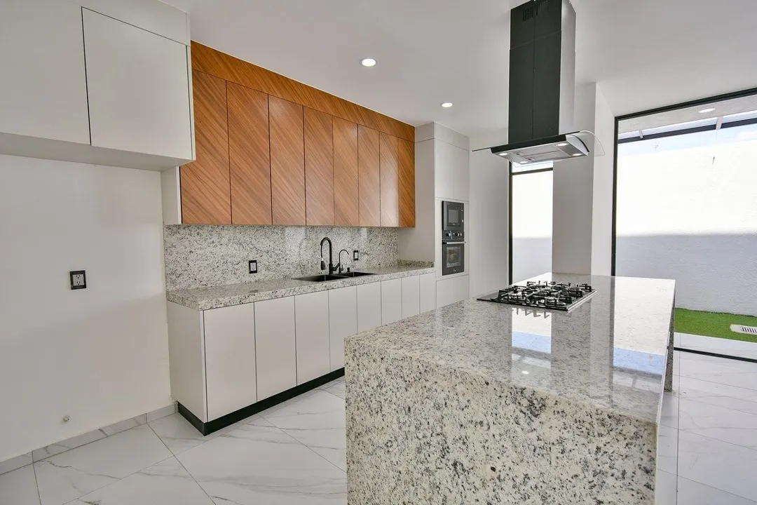 Foto 2 de Residencia con recámara en planta baja, Coto Baluarte Casa Fuerte