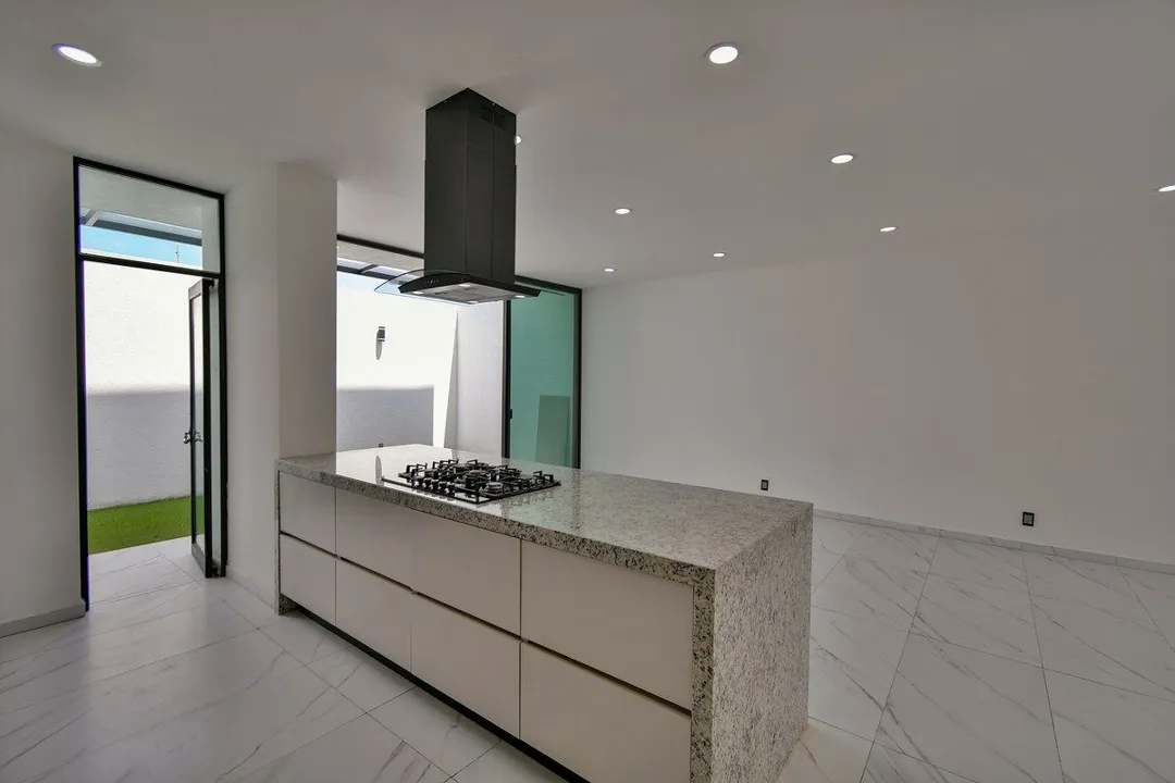 Foto 7 de Residencia con recámara en planta baja, Coto Baluarte Casa Fuerte
