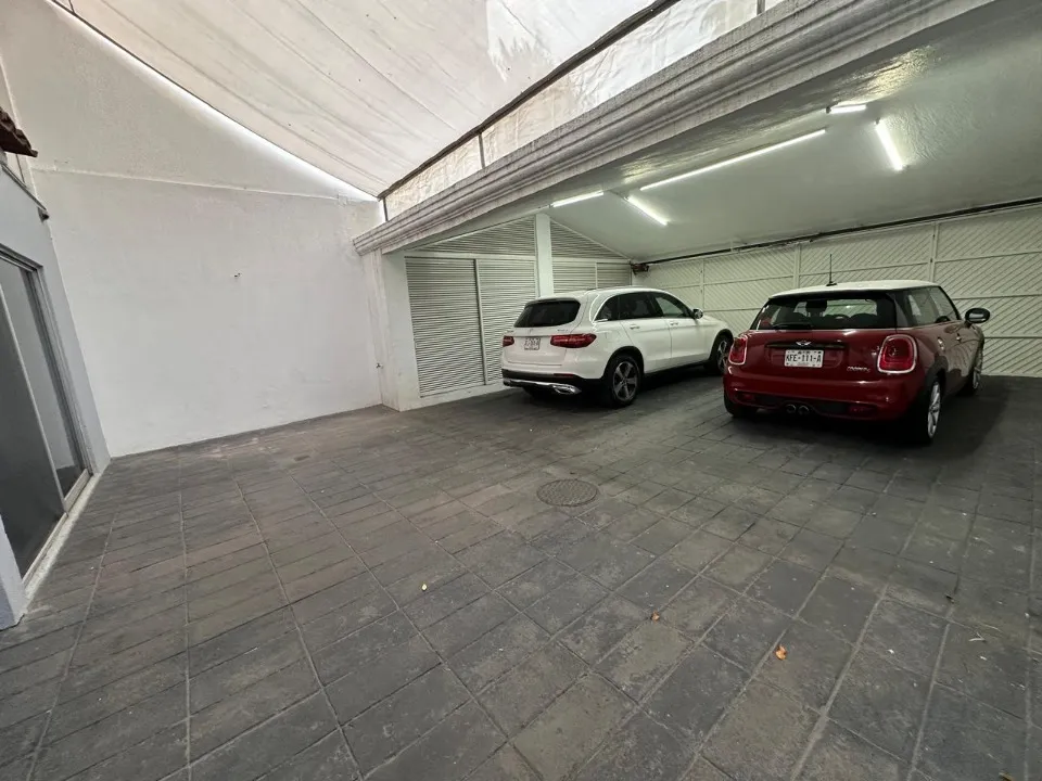 Foto 4 de Casa en venta en Avenida Abedules, México, Zapopan