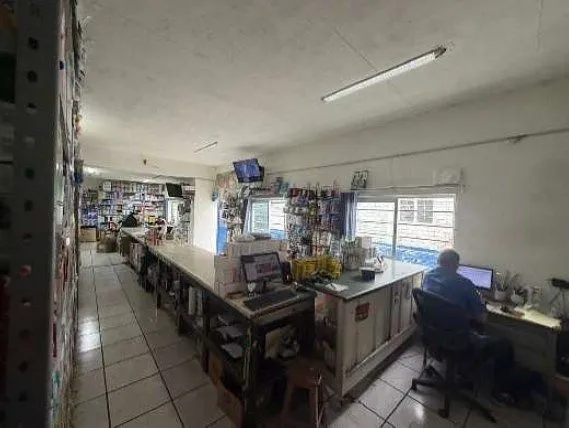 Foto 7 de TERRENO COMERCIAL CON LOCALES EN VENTA COLINDANTE MERCADO VALENTIN GOMEZ FARIAS