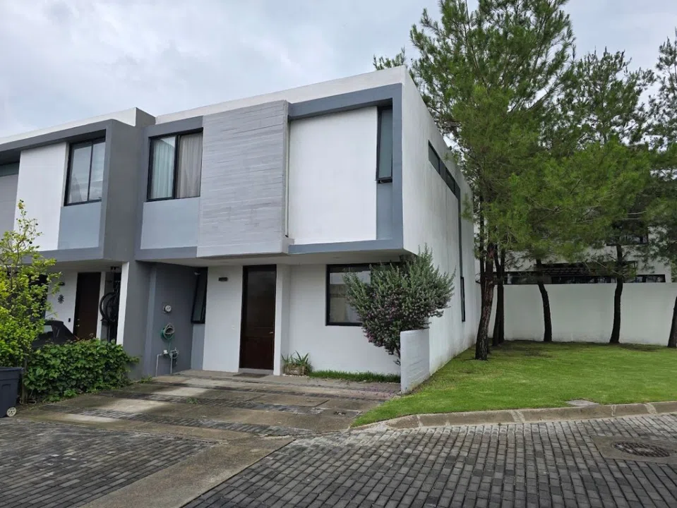 CASA EN VENTA EN COTO AIRE
