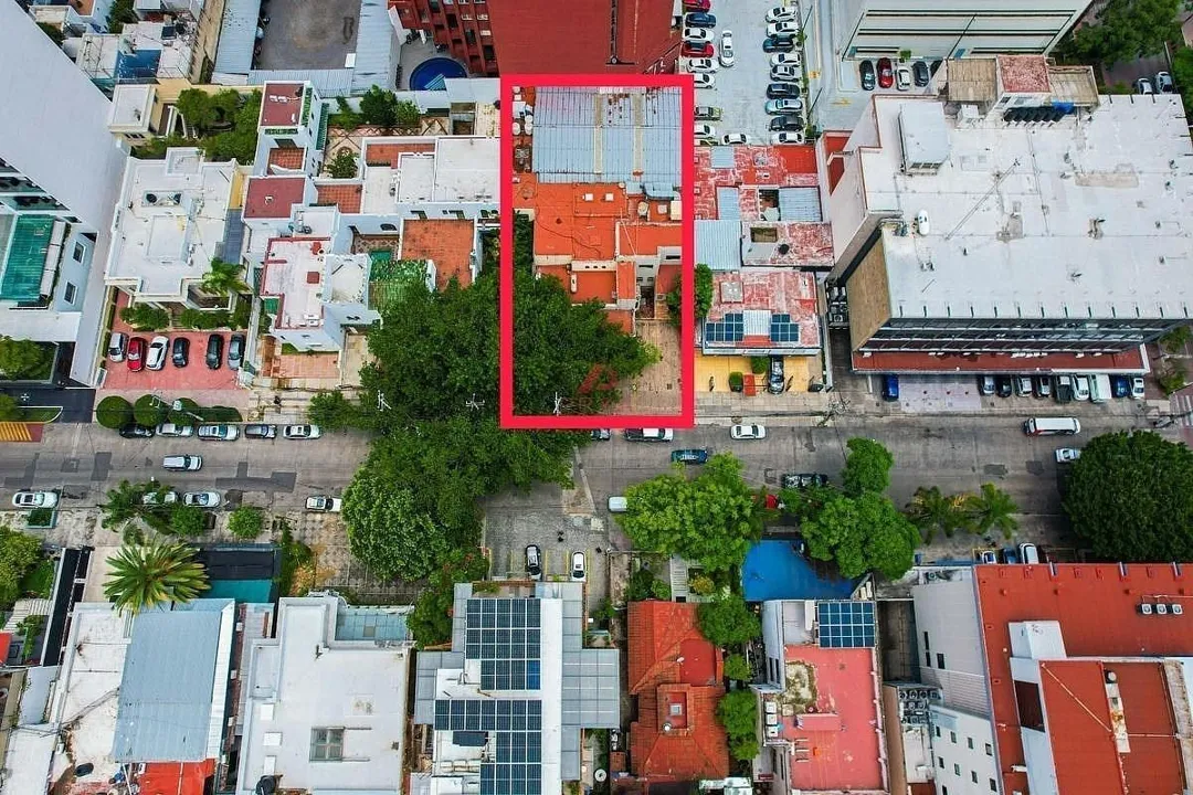 Foto 2 de Terreno en venta en Colonia Americana, Guadalajara | Uso Mixto