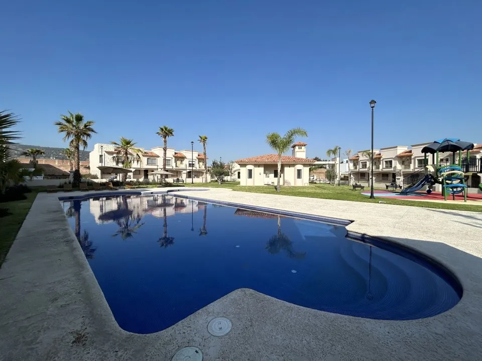 Casa nueva en venta Bosques California