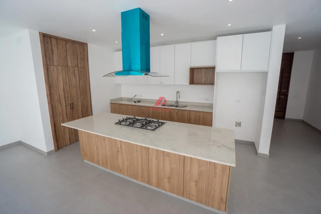 Foto 4 de Casa en Venta en Solares Residencial, Zapopan — Coto Larissa