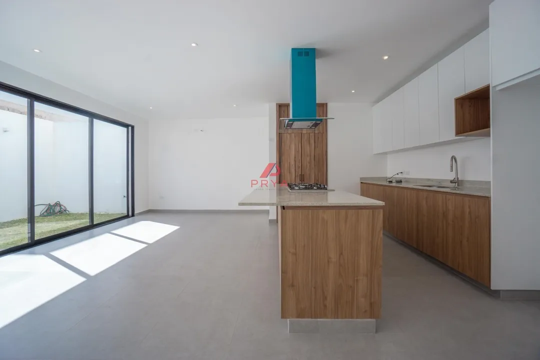 Foto 5 de Casa en Venta en Solares Residencial, Zapopan — Coto Larissa