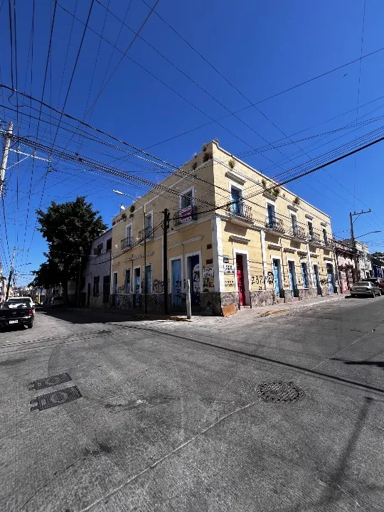 Casa con Uso de Suelo Comercial o Mixto en venta en Constitución, Analco, Guadalajara