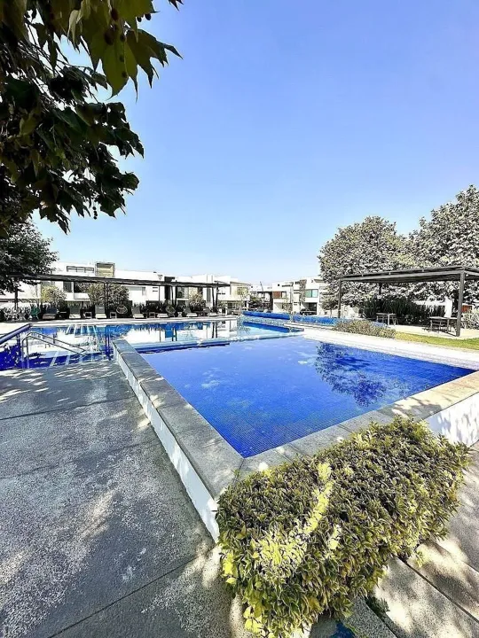 Casa en renta Dentro de Coto con alberca, Fraccionamiento Solares, Zapopan
