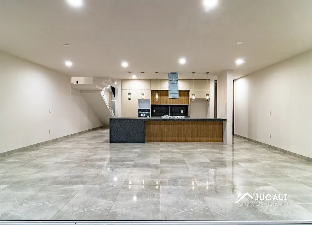 Foto 4 de Casa en renta Dentro de Coto con alberca, Fraccionamiento Solares, Zapopan