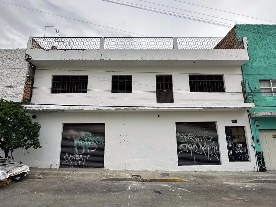 Foto 5 de Fincas para inversión en venta sobre Av. Revolución