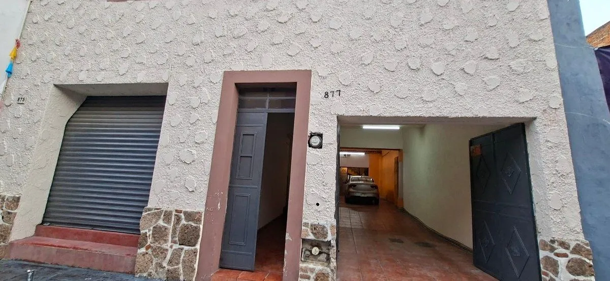 Foto 3 de Casa en Venta con uso Mixto de suelo en Artesanos Guadalajara