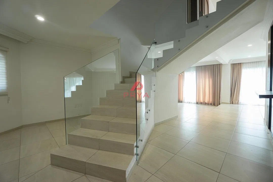 Foto 5 de Casa en Venta en Jardín Real, Zapopan | 3 Rec con Baño y Cuarto de Servicio