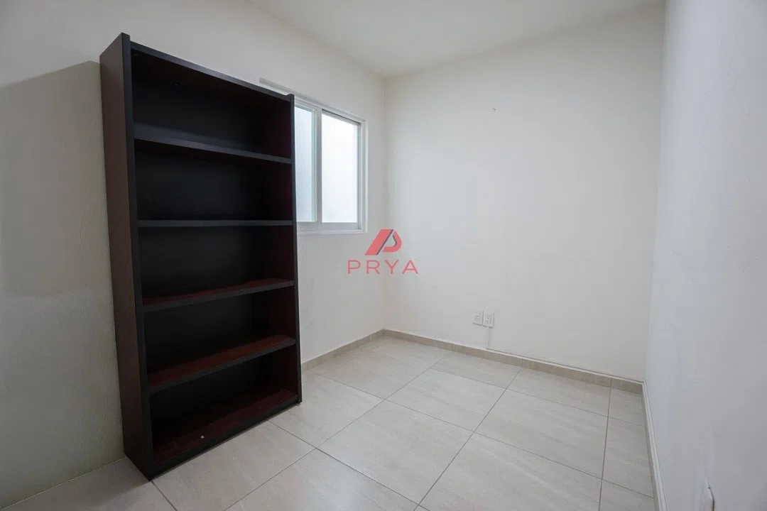 Foto 8 de Casa en Venta en Jardín Real, Zapopan | 3 Rec con Baño y Cuarto de Servicio