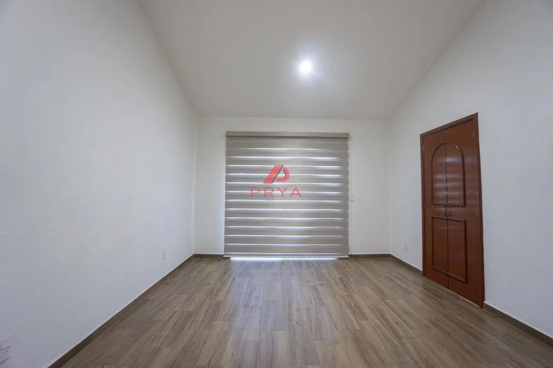 Foto 9 de Casa en Venta en Jardín Real, Zapopan | 3 Rec con Baño y Cuarto de Servicio