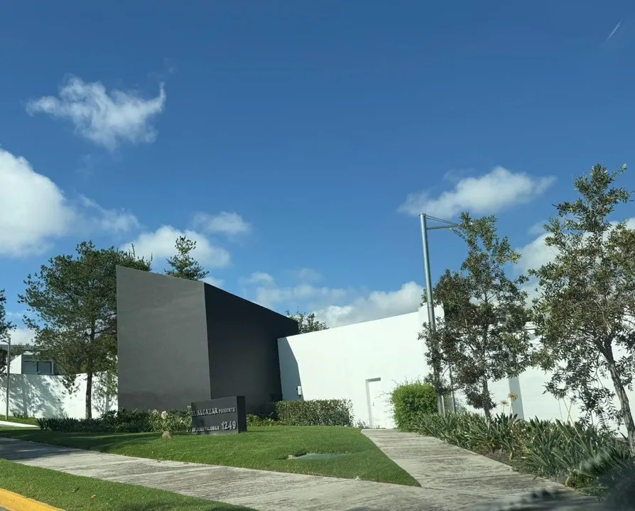 Terreno en Venta en Alcazar, Zapopan