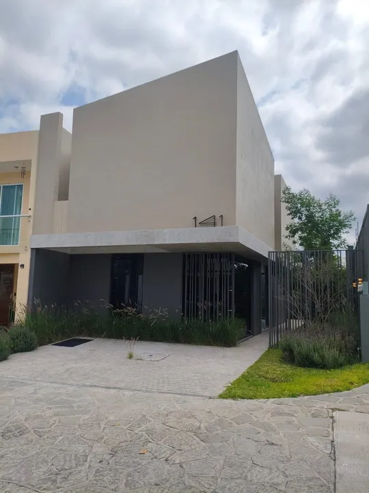 CASA A ESTRENAR-VALLE IMPERIAL