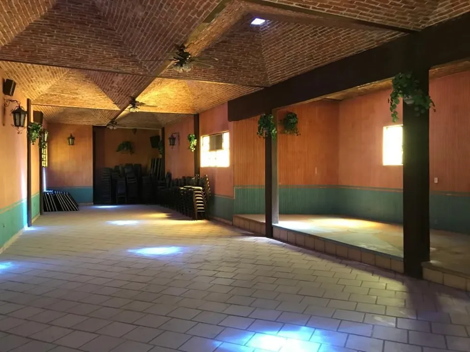 Foto 9 de PROPIEDAD COMERCIAL EN VENTA COL. MORELOS, CERCANO A LA ESTACION DEL TREN LIJERO