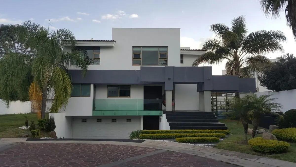 CASA EN VENTA EN ZAPOPAN, JALISCO, VALLE REAL