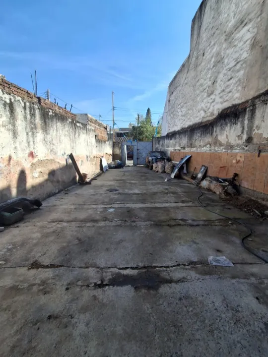 Foto 2 de Terreno en venta en Calle Ramón Castellanos, San Isidro, Guadalajara