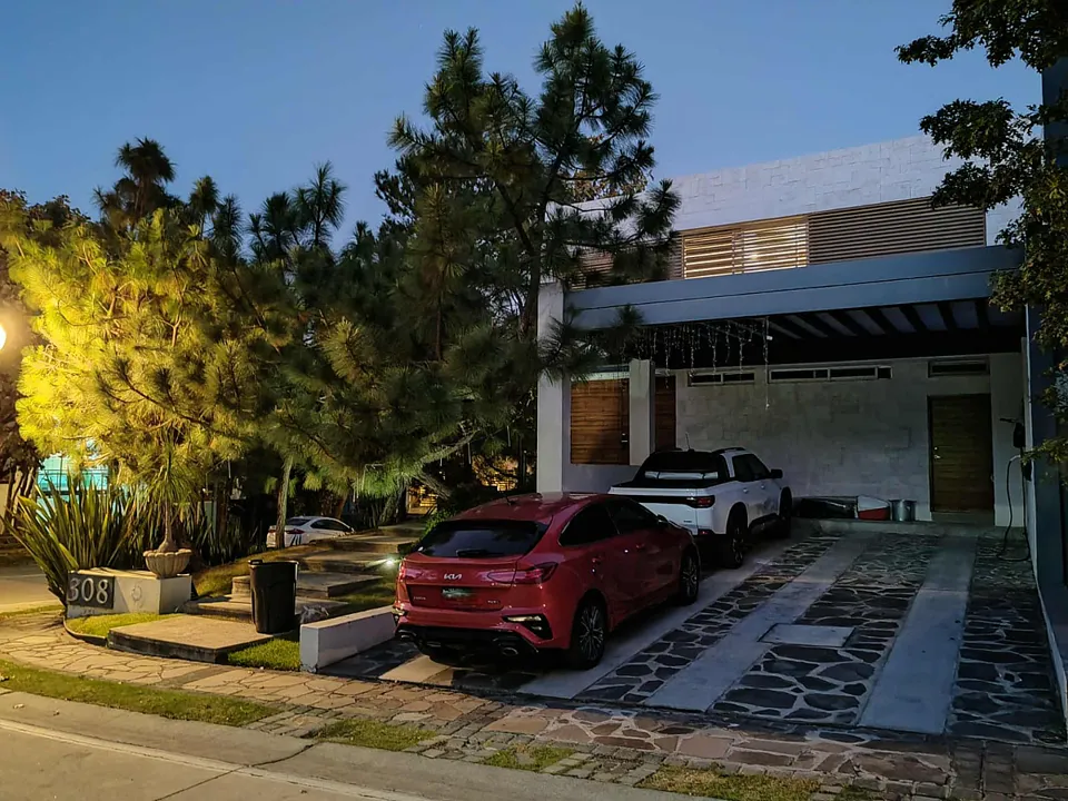 SE VENDE LINDA CASA EN EL CIELO COUNTRY CLUB