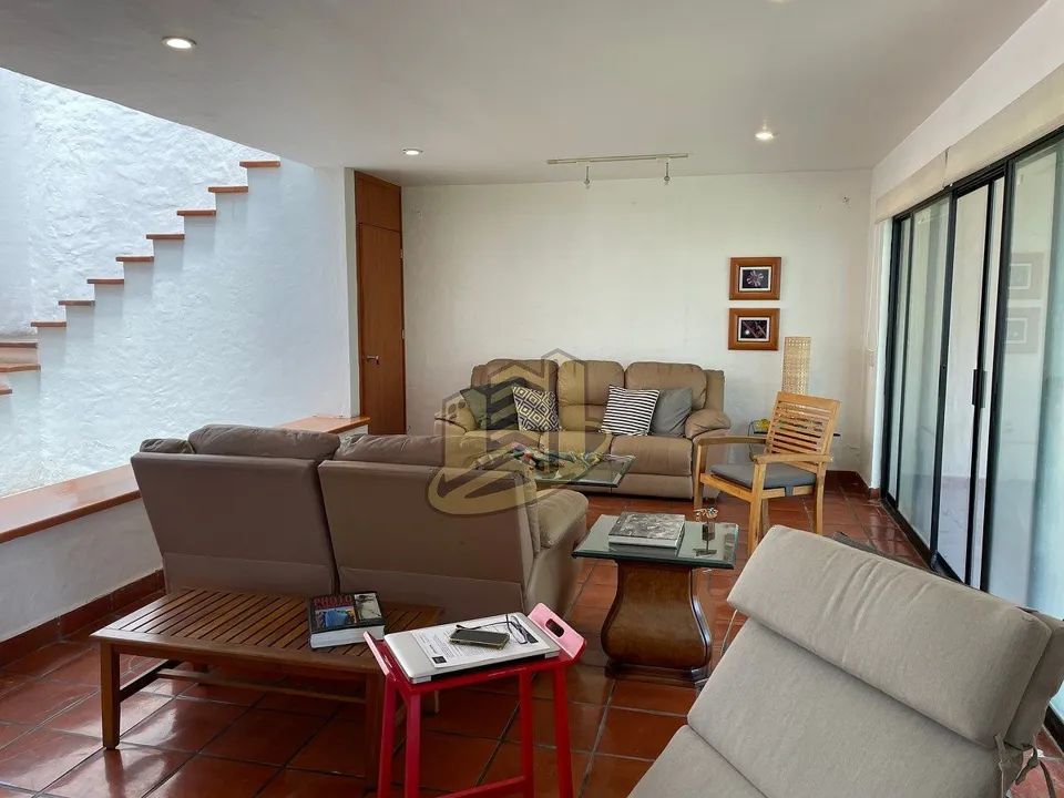 Foto 8 de Casa en venta con gran jardín en Los Olmos 🏊🏻‍♀️
