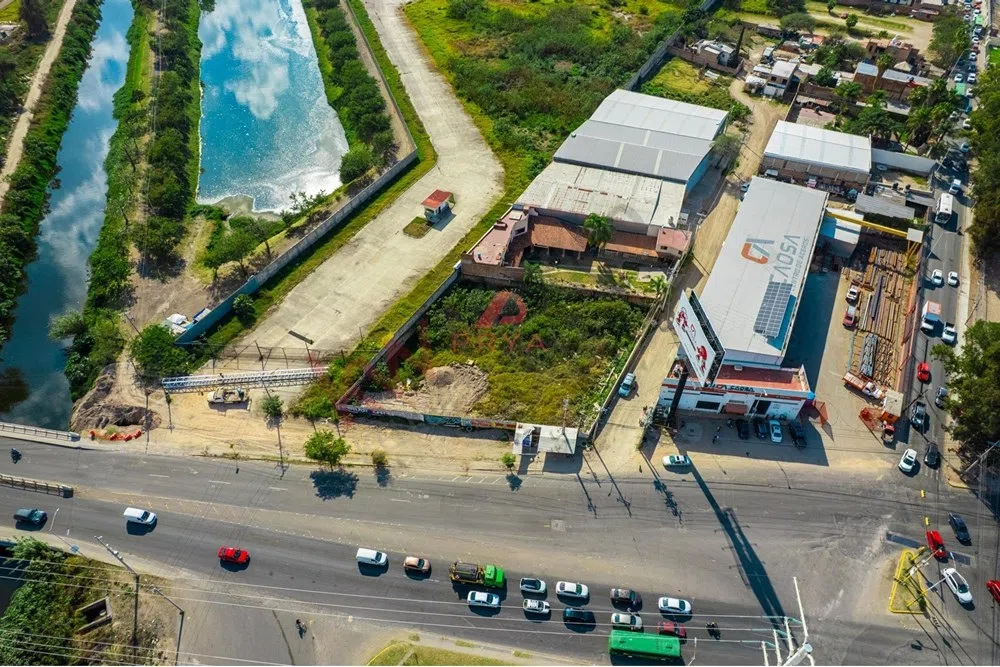 Propiedad en RENTA - Avenida Valle de La Libertad, Fracc Valle de los Encinos, 45650 Tlajomulco de Z