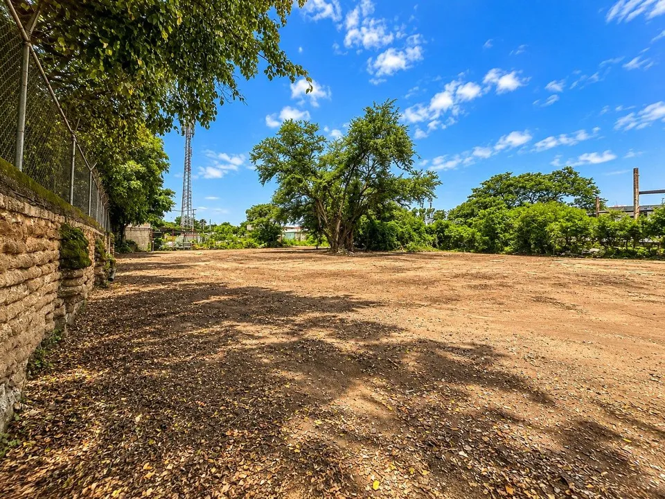 Foto 6 de Terreno Comercial en Esquina en Renta | Cerca de El Parián, Tlaquepaque