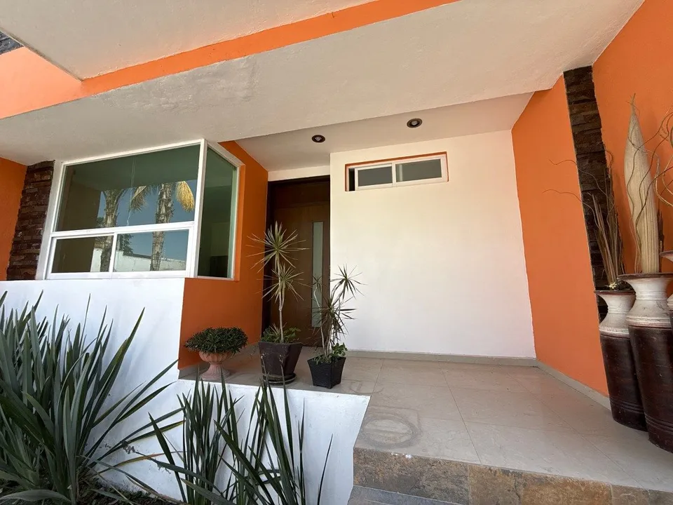 Foto 2 de Casa Venta Casa fuerte, Tlajomulco de Zuñiga