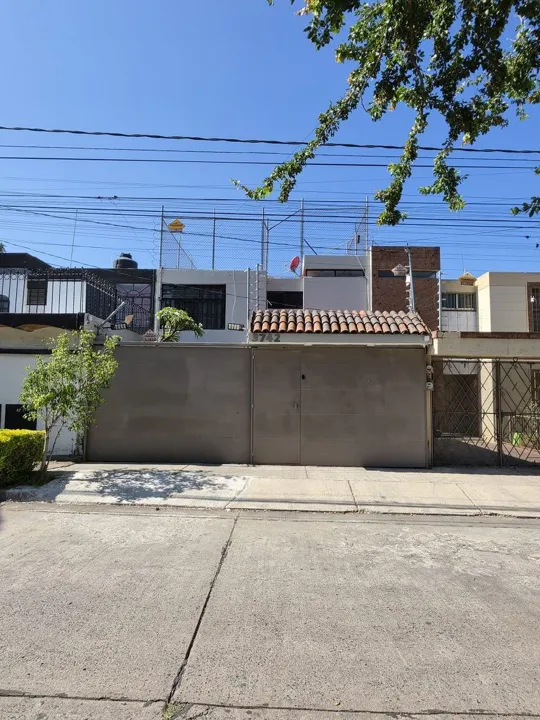 🏡 Casa Remodelada en Venta | Fracc. Revolución, Tlaquepaque
