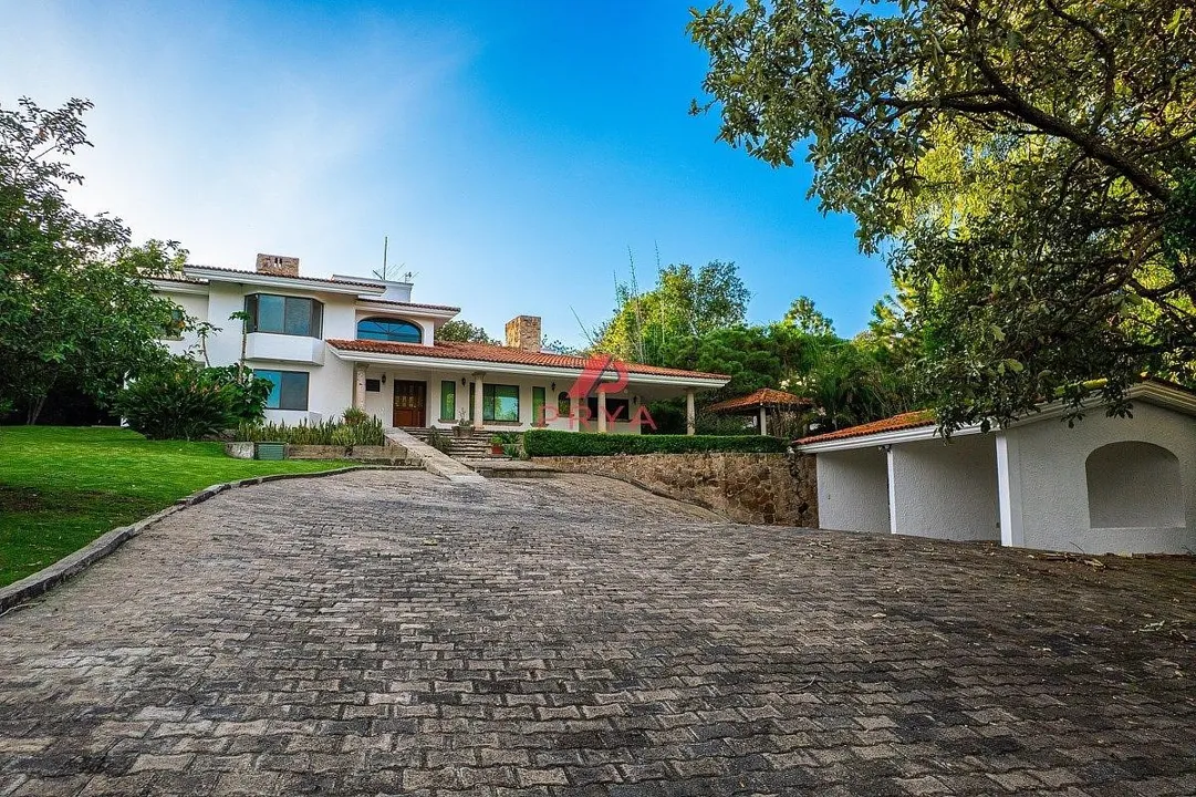 Foto 4 de Casa en venta en Hacienda La Herradura con 2,048 m² de terreno y jardín