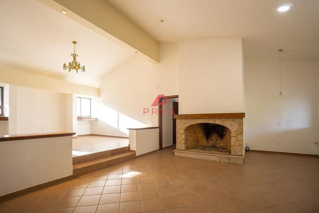 Foto 8 de Casa en venta en Hacienda La Herradura con 2,048 m² de terreno y jardín