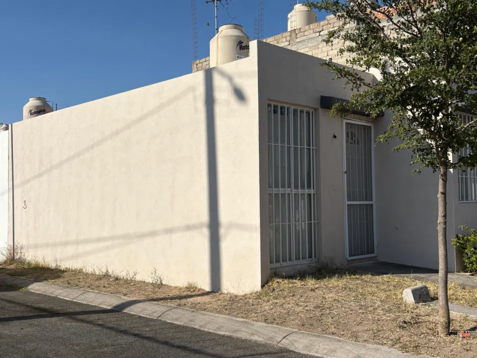 Foto 3 de VENTA DE CASA ESQUINA EN FRACC PALERMO NORTE ZAPOPAN