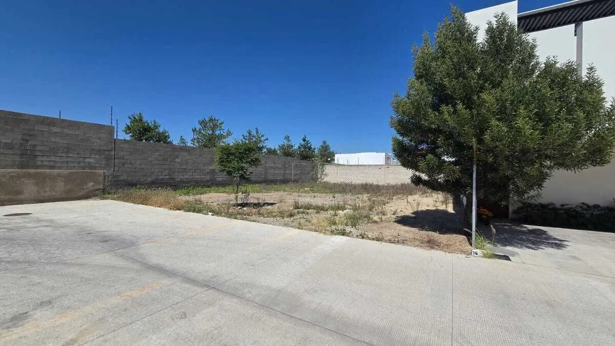 Foto 2 de TERRENO EN VENTA CONDOMINIO LÁRISSA, ZAPOPAN, JAL.