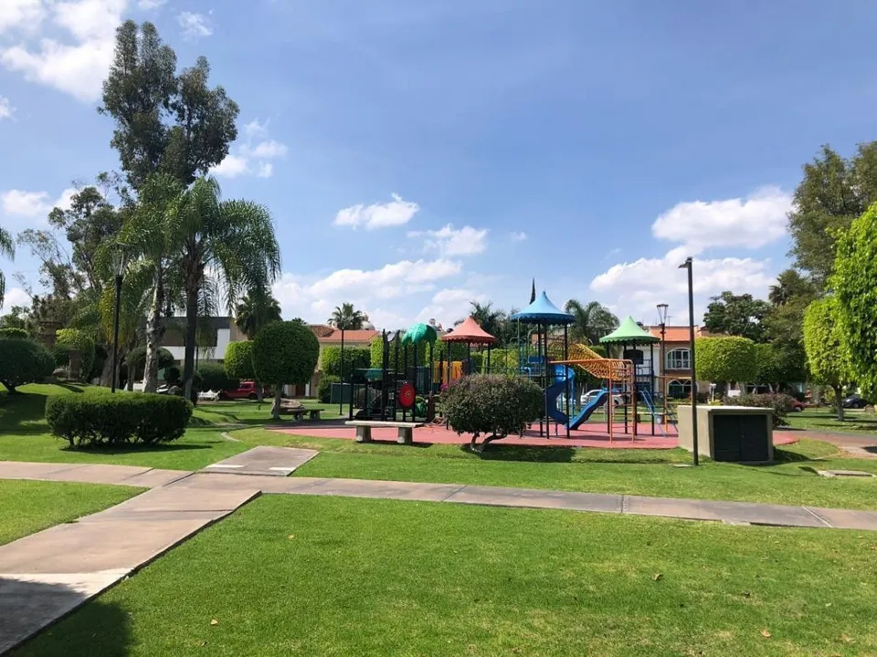 Foto 4 de CASA EN VENTA O RENTA EN JARDÍN REAL, ZAPOPAN.