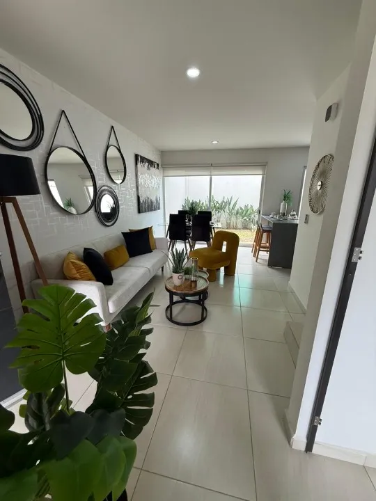 Foto 2 de Casa en venta en Paseo Abié, Valle Imperial, Zapopan