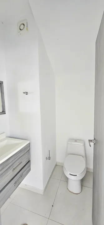Foto 5 de Casa en venta a precio de oportunidad en Bosques de Santa Anita