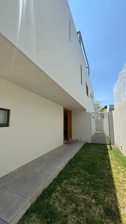 Foto 3 de Casa en Venta en Fraccionamiento Residencial Provenza - Coto Sur
