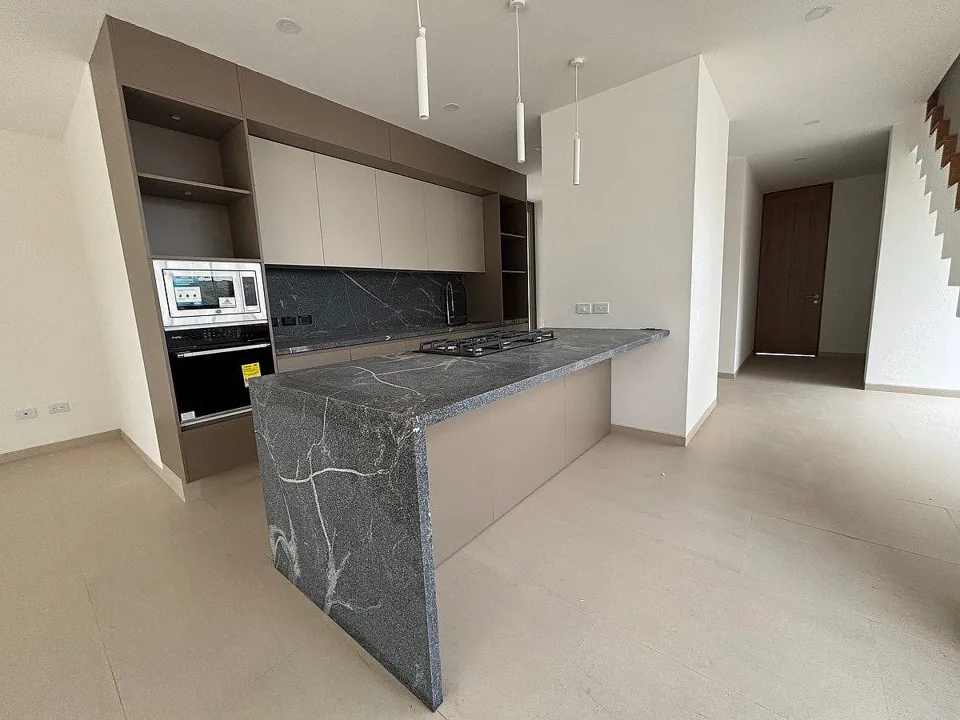 Foto 2 de VENTA RESIDENCIA EN ARAUCA , ZAPOPAN JAL