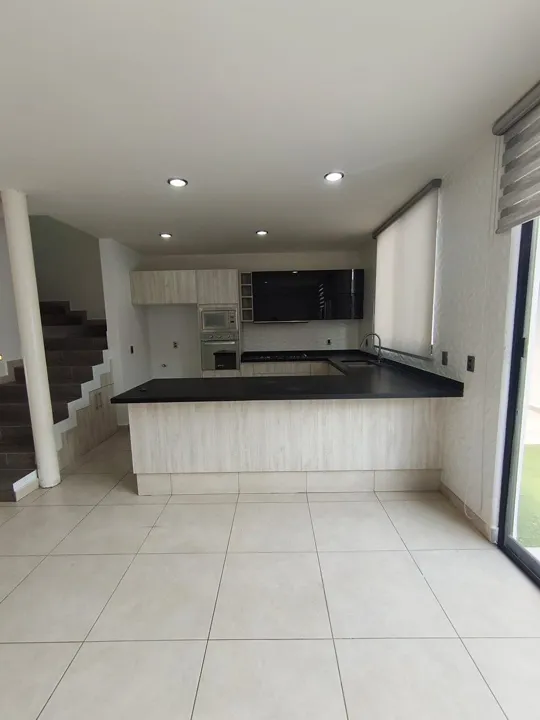 Foto 2 de CASA EN RENTA-BELLATERRA PLATINO